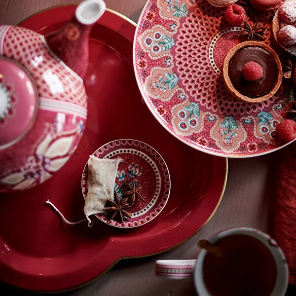 Kırmızı Porselen Çay Tabağı 9 cm